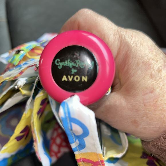 Flowers Cynthia Raleigh fold up umbrella - Picture 5 of 9